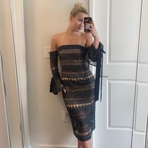 NWT KEEPSAKE Navy Blue Lace Fitted Midi Dress